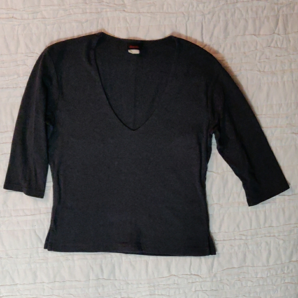 3/4 dark grey shirt
